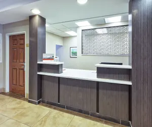 Photo 4 - Candlewood Suites Indianapolis Airport by IHG