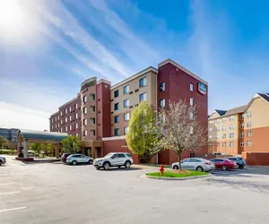 Photo 2 - Courtyard by Marriott Cincinnati North at Union Centre