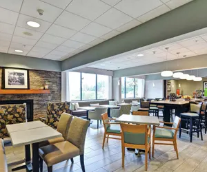 Photo 4 - Hampton Inn Lewisburg