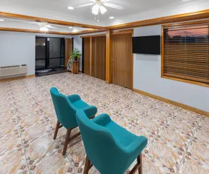 Photo 3 - Days Inn by Wyndham Slidell
