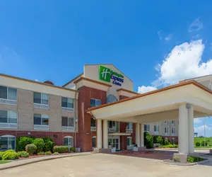 Photo 2 - Holiday Inn Express & Suites Vandalia, an IHG Hotel