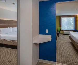 Photo 3 - Holiday Inn Express and Suites Modesto, an IHG Hotel