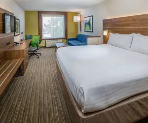 Photo 4 - Holiday Inn Express and Suites Modesto, an IHG Hotel