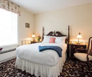 Photo 3 - Jared Coffin House