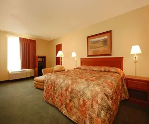 Photo 5 - Econo Lodge Inn & Suites