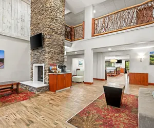 Photo 4 - La Quinta Inn & Suites by Wyndham Boone University