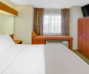 Photo 4 - Microtel Inn & Suites by Wyndham Hattiesburg