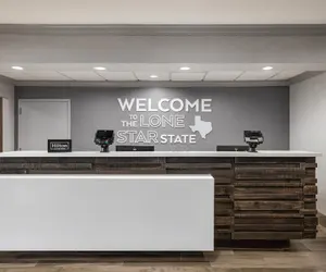 Photo 4 - Hampton Inn & Suites Galveston