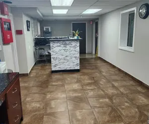 Photo 2 - Airport Inn Flint