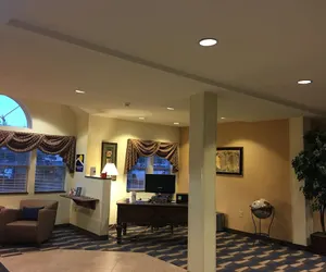 Photo 2 - Microtel Inn & Suites by Wyndham Indianapolis Airport
