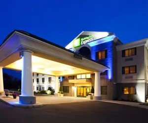 Photo 2 - Holiday Inn Express Syracuse Airport, an IHG Hotel