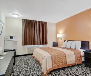 Photo 4 - America's Quality Inn & Suites - Finlayson