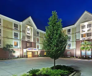 Photo 2 - Candlewood Suites Hattiesburg by IHG