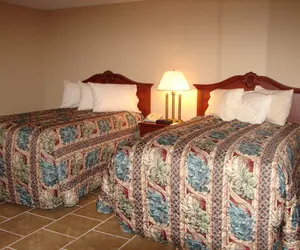 Photo 3 - Lake Grassy Inn & Suites