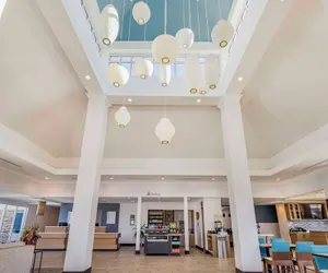 Photo 5 - Hilton Garden Inn Colorado Springs Airport