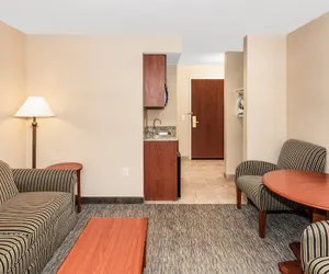 Photo 4 - Holiday Inn Express Hotel & Suites Seabrook by IHG