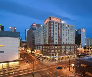 Photo 2 - Hilton Garden Inn Denver Downtown