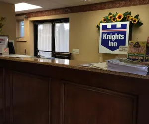 Photo 4 - Knights Inn Newport, TN