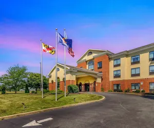 Photo 2 - Comfort Inn & Suites Chestertown