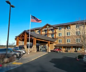 Photo 2 - Oxford Suites Silverdale