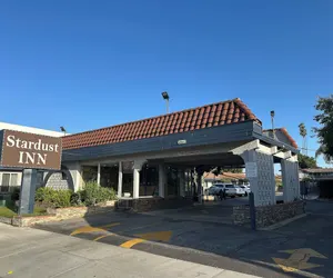 Photo 2 - Stardust Motel Azusa
