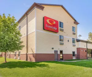 Photo 2 - Econo Lodge Inn & Suites Fairgrounds