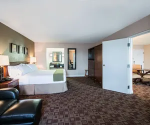 Photo 3 - Holiday Inn Express Rolling Meadows - Schaumburg Area, an IHG Hotel