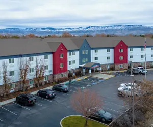 Photo 2 - Candlewood Suites Boise - Towne Square, an IHG Hotel