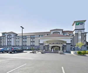 Photo 2 - Holiday Inn Express Tacoma South Lakewood, an IHG Hotel