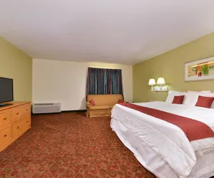 Photo 5 - Americas Best Value Inn & Suites Winnie