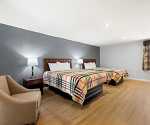 Photo 5 - Village Haven Inn & Extended Stay