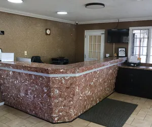Photo 3 - Village Haven Inn & Extended Stay