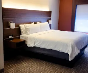 Photo 3 - Holiday Inn Express Hotel & Suites Chicago South Lansing, an IHG Hotel