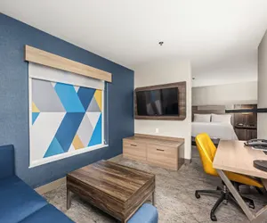 Photo 5 - Holiday Inn Express Hotel & Suites Lincoln by IHG