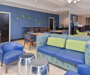 Photo 3 - Holiday Inn Express Hotel & Suites San Antonio, an IHG Hotel