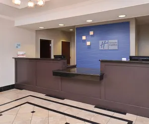 Photo 4 - Holiday Inn Express Hotel & Suites San Antonio, an IHG Hotel