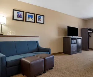 Photo 5 - Comfort Suites Mobile