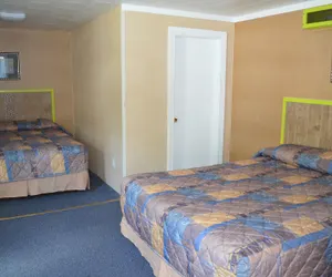 Photo 4 - Carleton Circle Motel Falmouth
