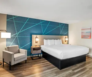 Photo 2 - Comfort Inn Emporia