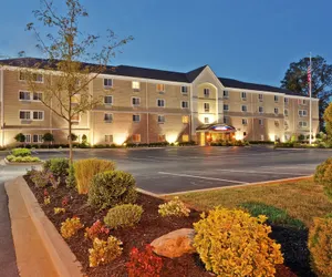 Photo 2 - Candlewood Suites Bowling Green, an IHG Hotel