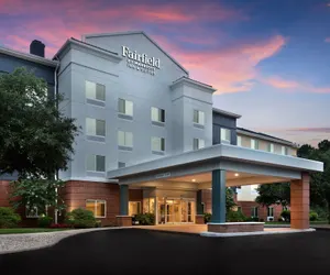 Photo 2 - Fairfield Inn & Suites by Marriott Elizabeth City