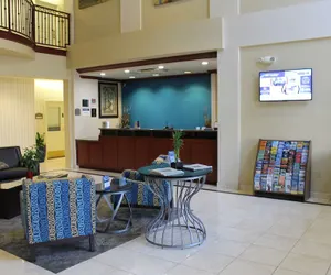 Photo 2 - Best Western Plus Lake Elsinore Inn & Suites