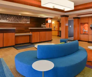 Photo 4 - Fairfield Inn & Suites by Marriott Bloomington