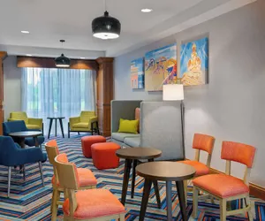 Photo 5 - Hampton Inn & Suites Murfreesboro