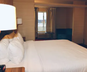 Photo 4 - Peach Tree Inn and Suites