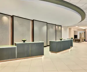 Photo 4 - Renaissance® Phoenix Glendale Hotel & Conference Center