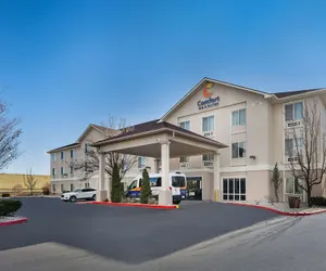 Photo 2 - Comfort Inn & Suites Airport