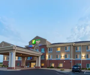 Photo 2 - Holiday Inn Express Hotel & Suites El Dorado, Kansas, an IHG Hotel