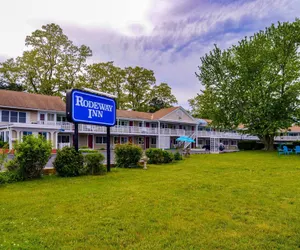 Photo 2 - Rodeway Inn Orleans - Cape Cod
