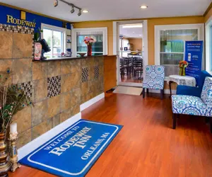 Photo 3 - Rodeway Inn Orleans - Cape Cod